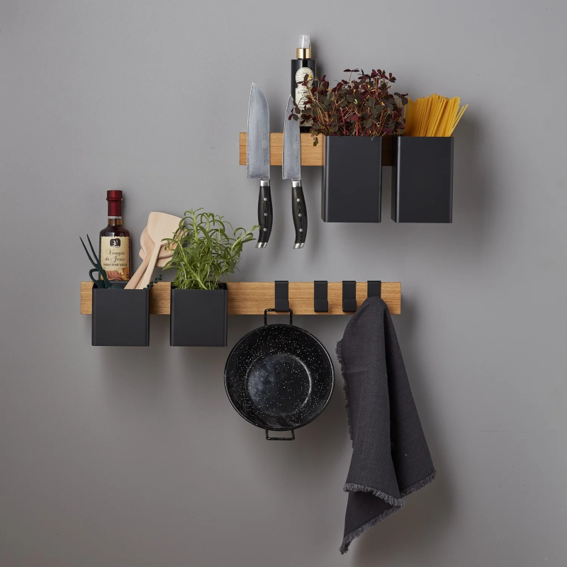 Flex magnetic shelf