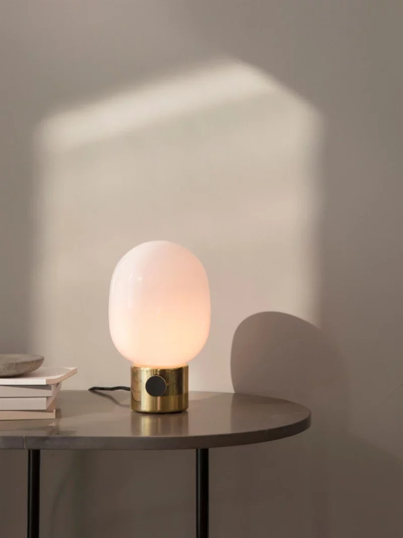 Audo Copenhagen JWDA Table Lamp pieni pöytävalaisin Furmukselta